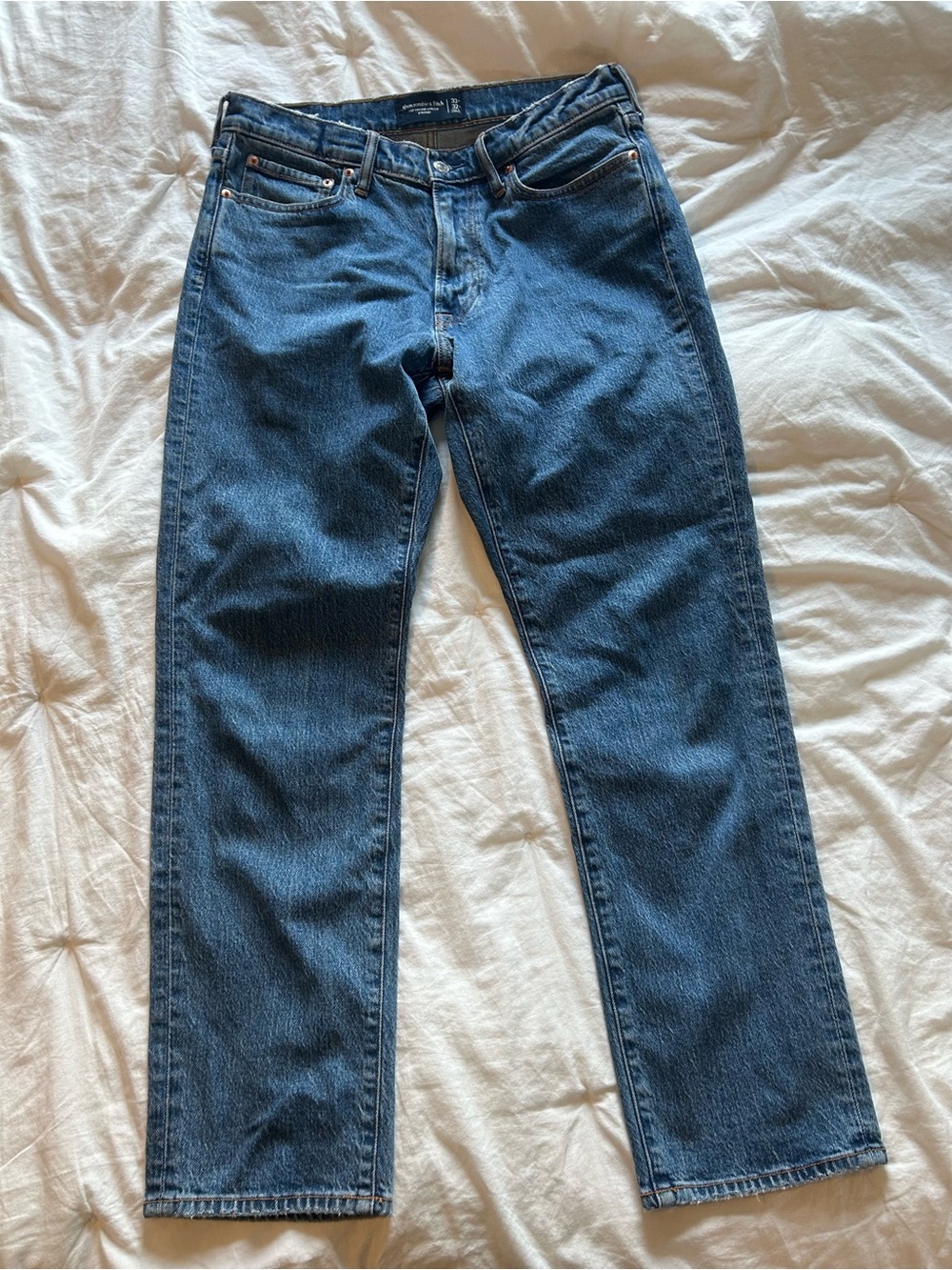 Mens Abercrombie 90s Straight Jeans in blue wash size 33/32